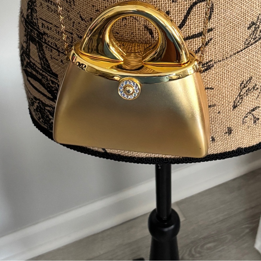 Vintage Carla Marchi evening bag in Gold